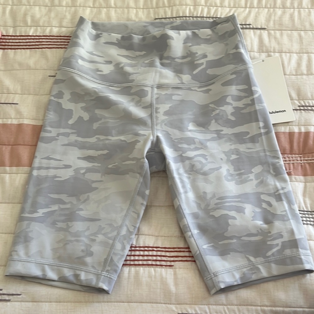 Wunder under short 10”